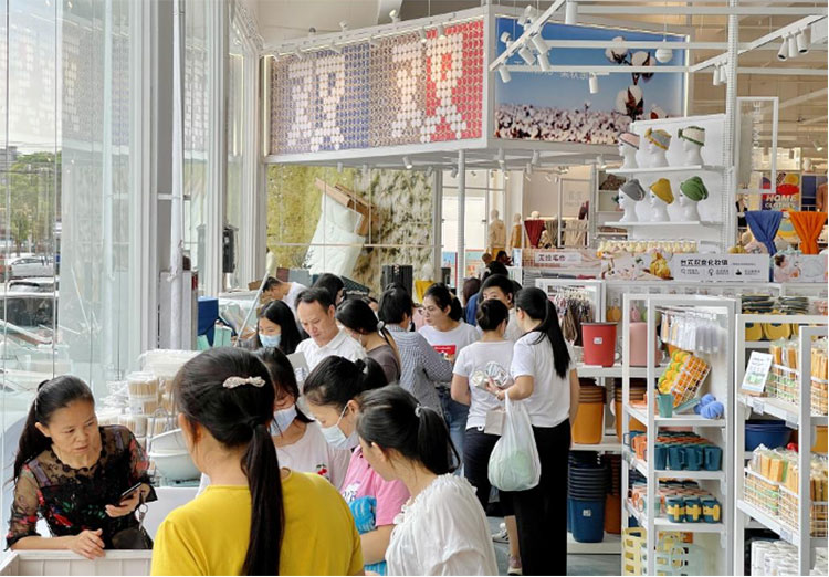 11月6号冰球突破人生就是博首家2400㎡家居生活馆2.0正式对外试营业 11月6号冰球突破人生就是博首家2400㎡家居生活馆2.0正式对外试营业